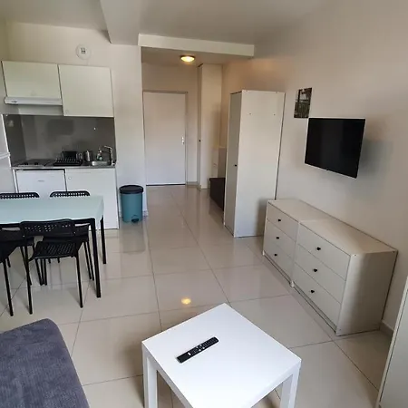 A Break Somewhere Studio For 2 People In * Montfermeil