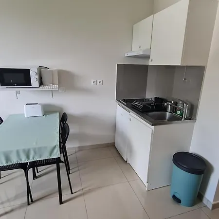 A Break Somewhere Studio For 2 People In * Montfermeil