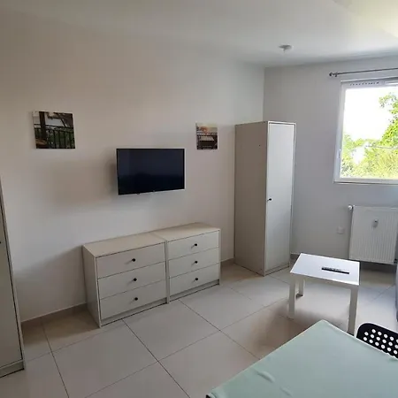 A Break Somewhere Studio For 2 People In * Montfermeil