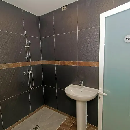 A Break Somewhere Studio For 2 People In Montfermeil